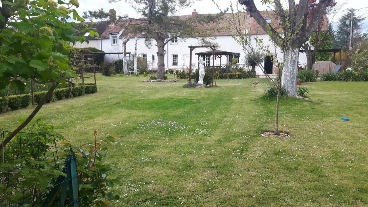 La Longere Des Glycines Bed & Breakfast Egligny Exterior foto