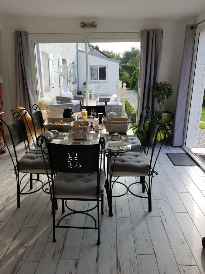 La Longere Des Glycines Bed & Breakfast Egligny Exterior foto